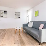 7 Person In 度假居