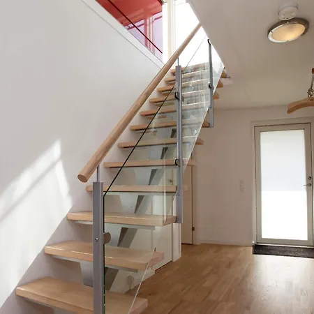 7 Person In Stege-by Traum * Stege